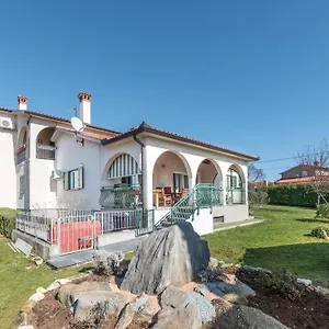 House Olive Grove With Pool And Garden Labin (Istria)